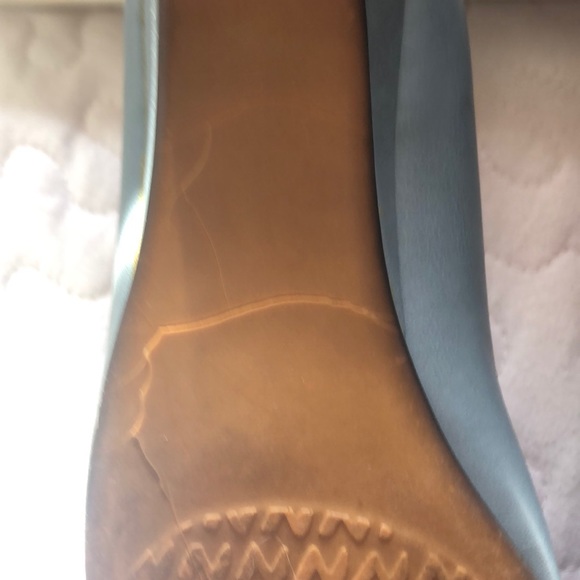 Shoes - Picture 3 of 3